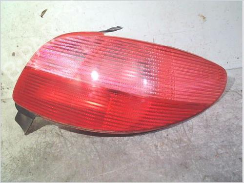 Højre baglygte Højre baglygte PEUGEOT 206 Hatchback (2A/C) 1.9 D (69 hp) 35813438 35813438