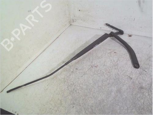 Used Front windshield wiper arm RENAULT SCÉNIC II (JM0/1_) 1.5 dCi (JM1E, JM16) (106 hp) 26117571
