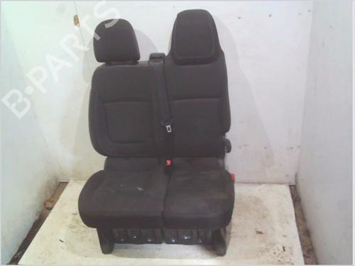 Used Right front seat RENAULT TRAFIC III Van (FG_) 1.6 dCi 120 (FGMB, FGMC) (120 hp) 31622276