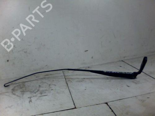Used Front windshield wiper arm FIAT DUCATO Van (230_) 2.8 D (87 hp) 29576543