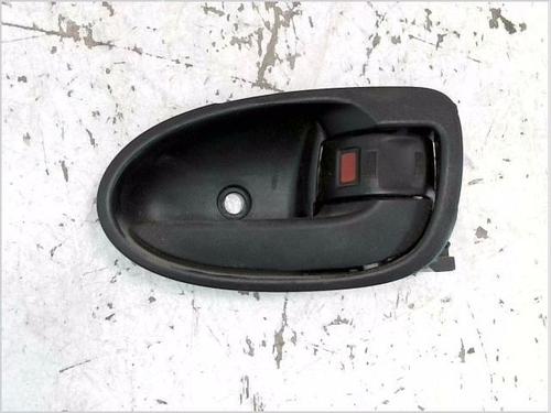 Used Front right interior door handle TOYOTA YARIS (_P9_) 1.4 D-4D (NLP90_, NLP90R) (90 hp) 26113478