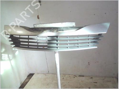 Used Grille RENAULT LAGUNA II (BG0/1_) 1.8 16V (BG0B, BG0C, BG0J, BG0M, BG0V) (121 hp) 30122471