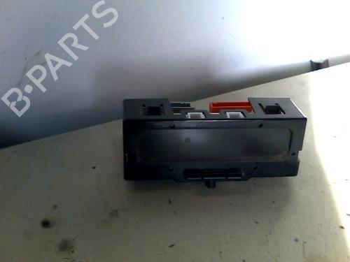 Pantalla multifuncion RENAULT MEGANE I (BA0/1_) 1.6 16V (BA04, BA0B, BA11, BA1J, BA16, BA19, BA1K, BA1V,... (107 hp) 27395417