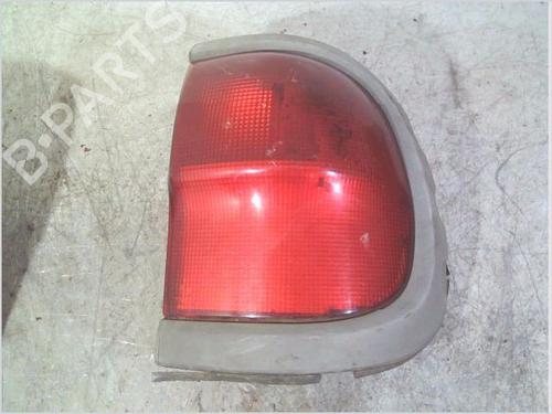 Used Right taillight NISSAN TERRANO II (R20) 2.7 TDi 4WD (125 hp) 31333778