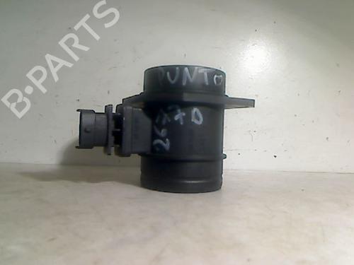 Used Mass air flow sensor FIAT GRANDE PUNTO (199_) 1.3 D Multijet (199.AXD11, 199.AXD1A, 199.AXD1B,... (90 hp) 26092952