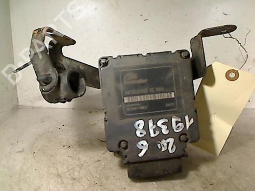 Used ABS pump PEUGEOT 206 CC (2D) 1.6 16V (2DNFUF, 2DNFUR) (109 hp) 26073062