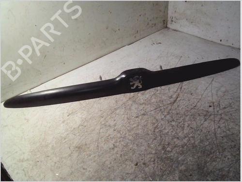 Used Tailgate trim PEUGEOT 206 Hatchback (2A/C) 2.0 HDI 90 (90 hp) 26118188