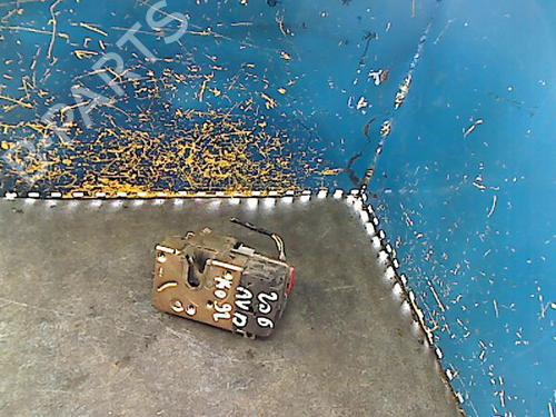 Used Front right lock PEUGEOT 206 Hatchback (2A/C) 1.4 i (75 hp) 26097985