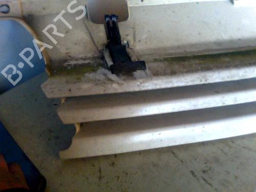 Used Grille Grille PEUGEOT 405 I (15B) 1.9 Diesel (69 hp) 40127831 40127831