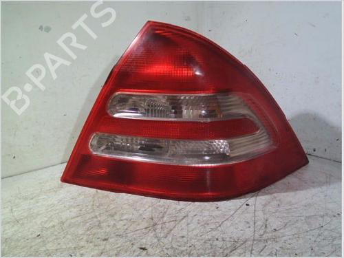 Used Right taillight MERCEDES-BENZ C-CLASS (W203) C 270 CDI (203.016) (170 hp) 26114546