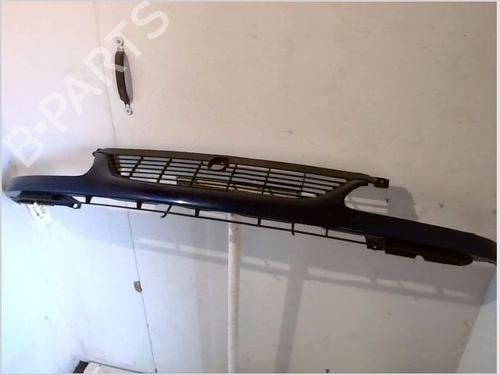 Used Grille RENAULT ESPACE III (JE0_) 2.2 12V TD (JE0E, JE0H, JE0P) (113 hp) 26106403