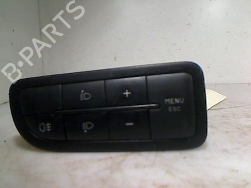 Used Headlight switch CITROËN NEMO Box Body/MPV (AA_) 1.4 HDi (68 hp) 26074836