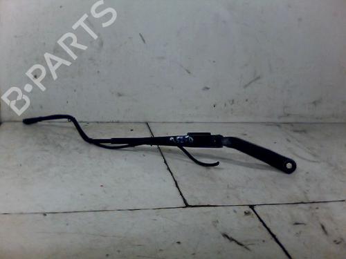 Used Front windshield wiper arm RENAULT MASTER II Van (FD) 2.8 dTI (114 hp) 26082671