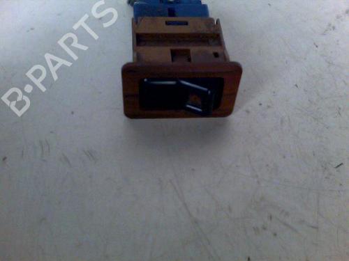 Used Warning switch MITSUBISHI SPACE WAGON (D0_V/W) 1.8 TD (D09V, D09W) (75 hp) 29902521