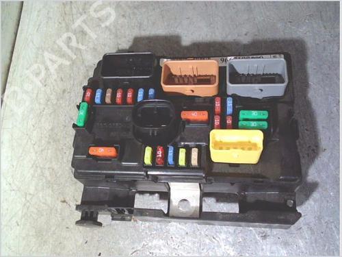 Used Fuse box Fuse box CITROËN C3 I (FC_, FN_) 1.4 HDi (70 hp) 39954803 39954803