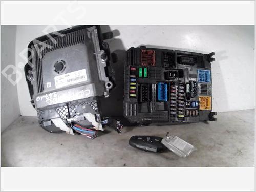 Centralina motore OPEL CROSSLAND X / CROSSLAND (P17, P2QO) 1.2 (75) (131 hp) 33011495