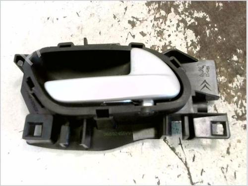 Used Front right interior door handle Front right interior door handle PEUGEOT 207 (WA_, WC_) 1.4 (73 hp) 40451194 40451194