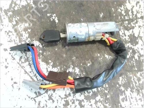 Ratlås/Tændingslås Ratlås/Tændingslås PEUGEOT 405 II Break (4E) 1.9 D (69 hp) 34182939 34182939