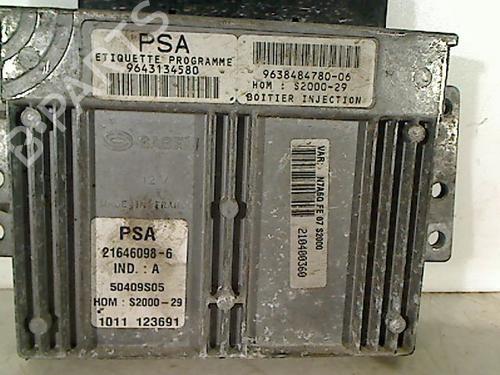 Used Engine control unit (ECU) CITROËN XSARA (N1) 1.4 i (75 hp) 26070148