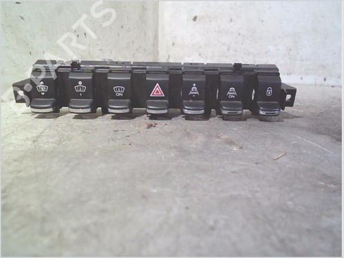 Used Warning switch Warning switch PEUGEOT 3008 I MPV (0U_) 2.0 HDi 150 / BlueHDi 150 (150 hp) 33624443 33624443