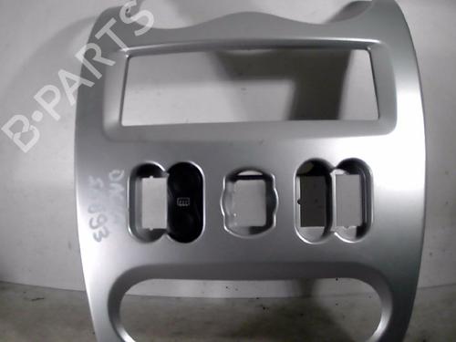 Mittelkonsole DACIA SANDERO 1.5 dCi (86 hp) 26092956