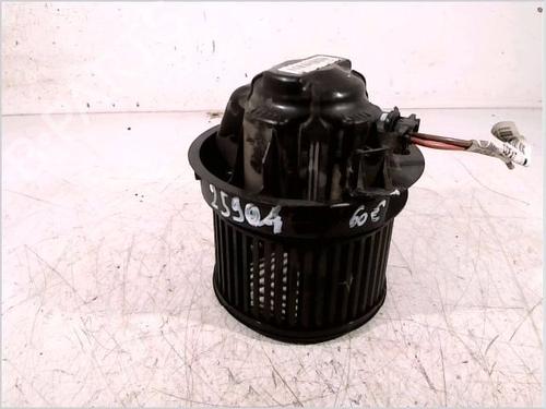 Used Heater blower motor PEUGEOT 207 (WA_, WC_) 1.4 HDi (68 hp) 26108453