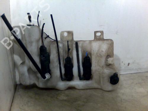 Used Windscreen washer tank BMW 5 Touring (E39) 530 d (193 hp) 26074040