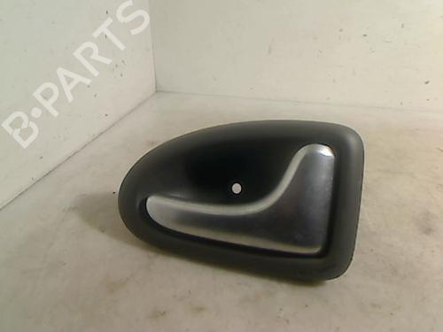 Maniglia interna posteriore destra RENAULT SCÉNIC I MPV (JA0/1_, FA0_) 1.9 dCi (JA05, JA1F) (102 hp) 26078870