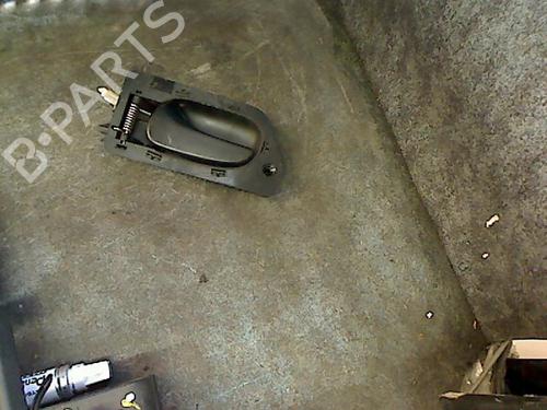 Used Front left interior door handle RENAULT LAGUNA I (B56_, 556_) 1.8 (B56A/B) (90 hp) 28823805