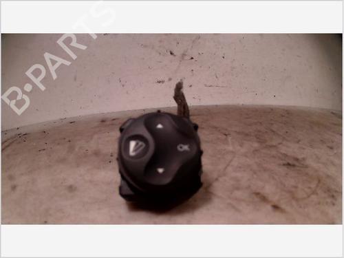 Used Switch RENAULT SCÉNIC III (JZ0/1_) 1.5 dCi (110 hp) 26098881