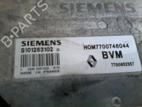 Used Engine control unit (ECU) RENAULT 21 (B48_) 1.7 (B48E) (90 hp) 32982755