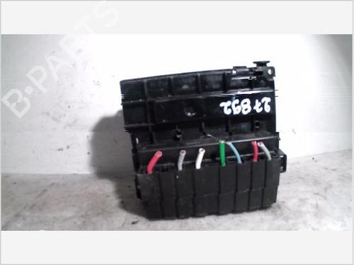Fuse box PEUGEOT 307 CC (3B) 2.0 HDi 135 | BP26100001E1 