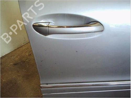 Used Front right exterior door handle MERCEDES-BENZ C-CLASS (W203) C 270 CDI (203.016) (170 hp) 26112212