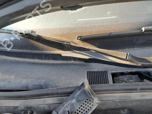 front-windshield-wiper-arm-audi-a4-b8-avant-8k5-2007-2008-2009-2010-2011-2012-2013-2014-2015-2016-2017-33625409 main image