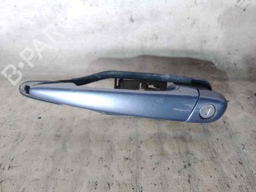 Used Front left exterior door handle BMW 3 (E46) 316 i (115 hp) 26472585