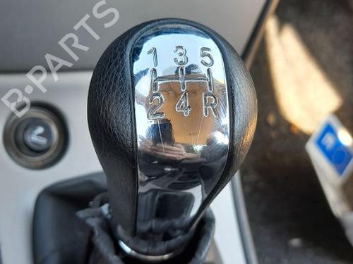 Used Shift knob Shift knob TOYOTA COROLLA Saloon (_E12_) 2.0 D-4D (CDE120_, CDE120R) (90 hp) 33172455 33172455