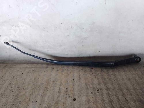 Used Front windshield wiper arm HYUNDAI ix35 (LM, EL, ELH) [2009-2016]  26472801