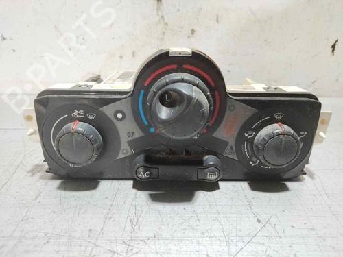 climate-control-renault-megane-ii-saloon-lm01_-2003-33905748 main image