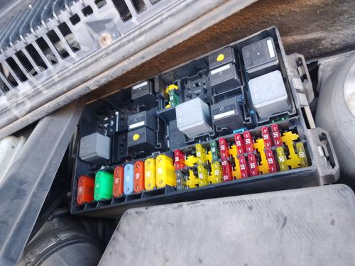 Used Fuse box FORD TRANSIT CONNECT (P65_, P70_, P80_) 1.8 TDCi (90 hp) 32172275