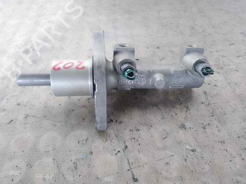 Used Brake master cylinder PEUGEOT 407 (6D_) [2004-2011]  26471232