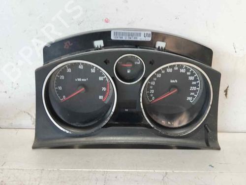 Used Instrument cluster Instrument cluster OPEL ZAFIRA / ZAFIRA FAMILY B (A05) 1.8 (M75) (140 hp) 32070931 32070931