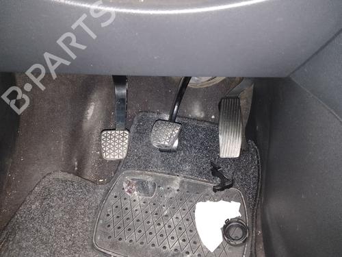 Used Clutch pedal OPEL ZAFIRA / ZAFIRA FAMILY B (A05) 1.8 (M75) (140 hp) 32070927