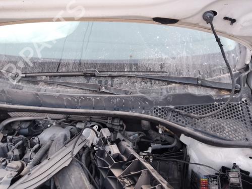 Used Front windshield wiper arm Front windshield wiper arm 38263784 38263784