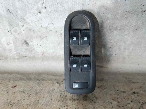Used Left front window switch RENAULT MEGANE II Saloon (LM0/1_) [2003-2025]  30304716