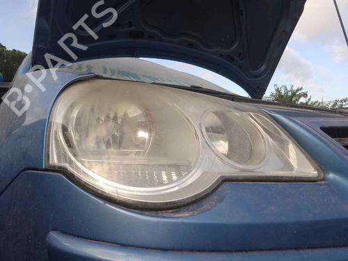 Used Right headlight VW POLO IV (9N_, 9A_) 1.4 16V (80 hp) 28469245