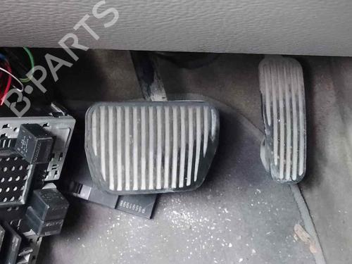 Used Break pedal VOLVO XC90 I (275) D5 AWD (163 hp) 28455897