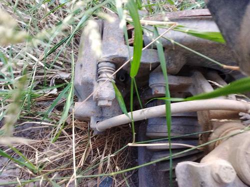 Used Left front steering knuckle MITSUBISHI L200 / TRITON (KA_T, KB_T) 2.5 DI-D 4WD (KB4T) (167 hp) 28462659