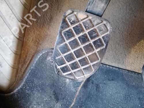 Used Clutch pedal AUDI A4 B7 (8EC) 2.0 TDI 16V (140 hp) 28463675