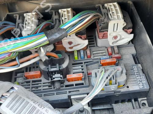 Used Fuse box Fuse box PEUGEOT 5008 (0U_, 0E_) 1.6 HDi (112 hp) 33709715 33709715