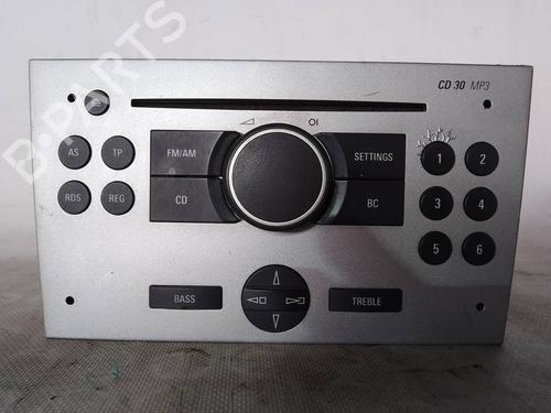 Used Radio OPEL CORSA C (X01) 1.2 Twinport (F08, F68) (80 hp) 26476114